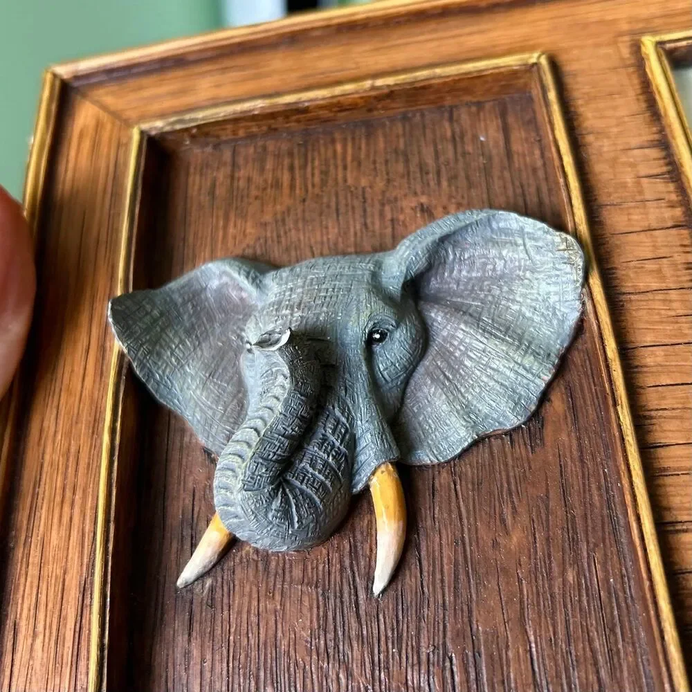 VTG 3D Rustic Textured Elephant Picture Frame Accent Decor